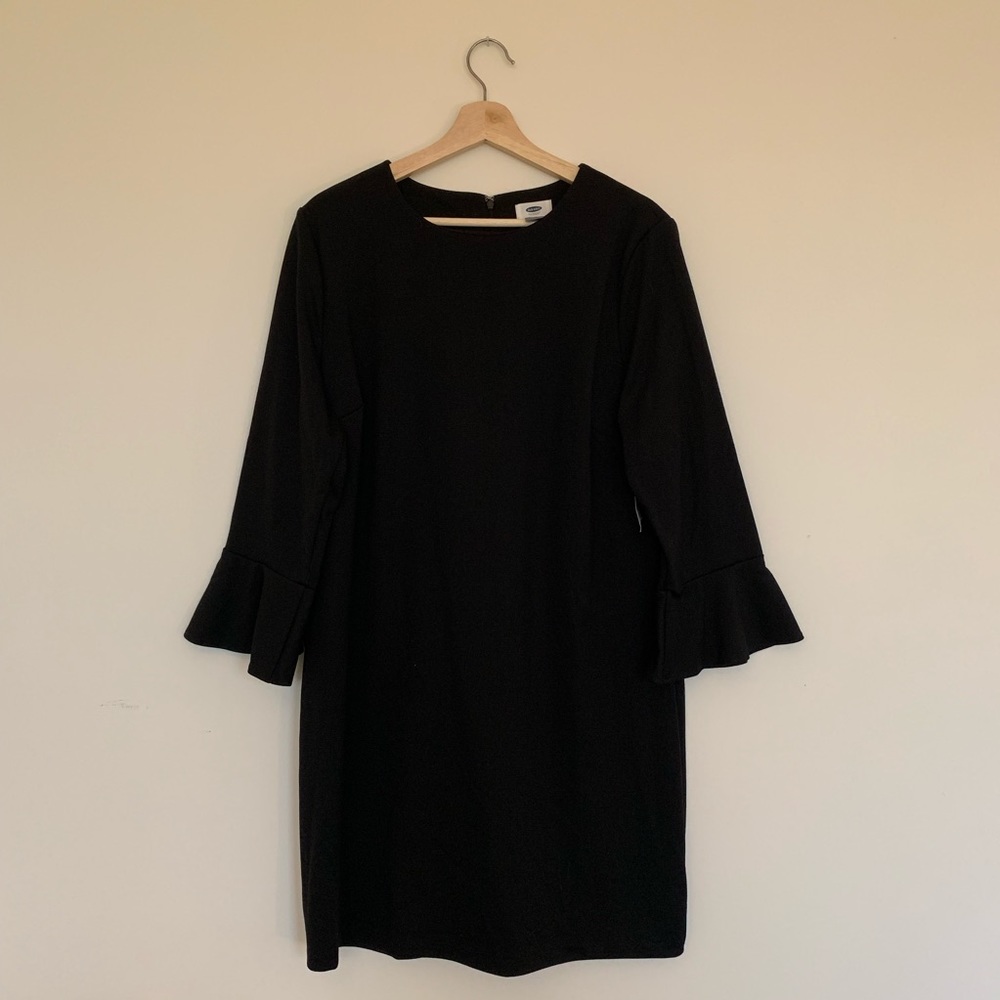 Shift dress with bell sleeves NWT
